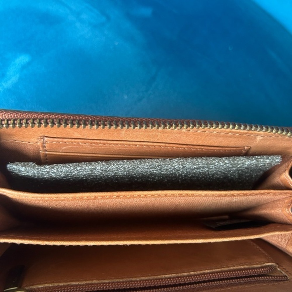 ✨NEW Leather Brown woven Floral Cutout Women's Wallet - Picture 6 of 11
